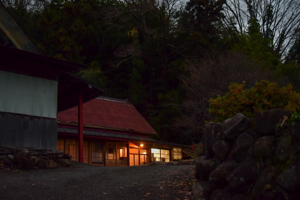 ヤマワラウ手打沢