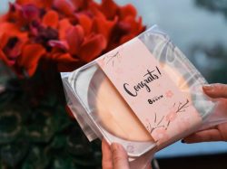 8バウムから未来へのエールを込めて卒業バウム無料プレゼント！2023年3月1日から店頭にて