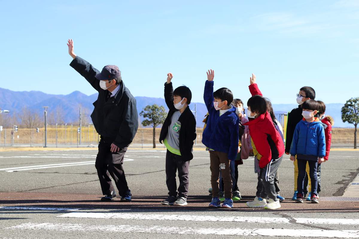 山梨県総合交通センター 体験コース 横断歩道2