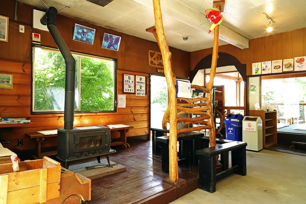 フィッシングエリアやま里 センターハウス