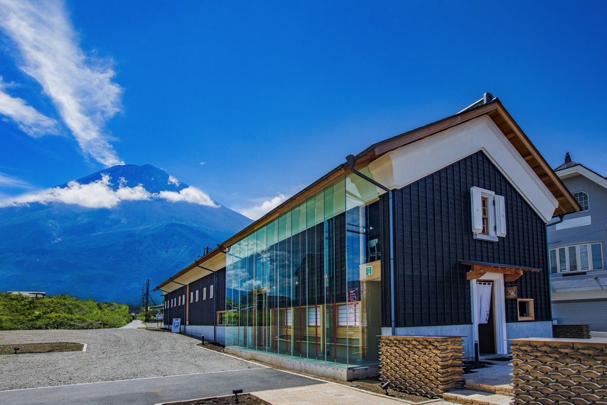 Hotokura Ayunari河口湖店外观