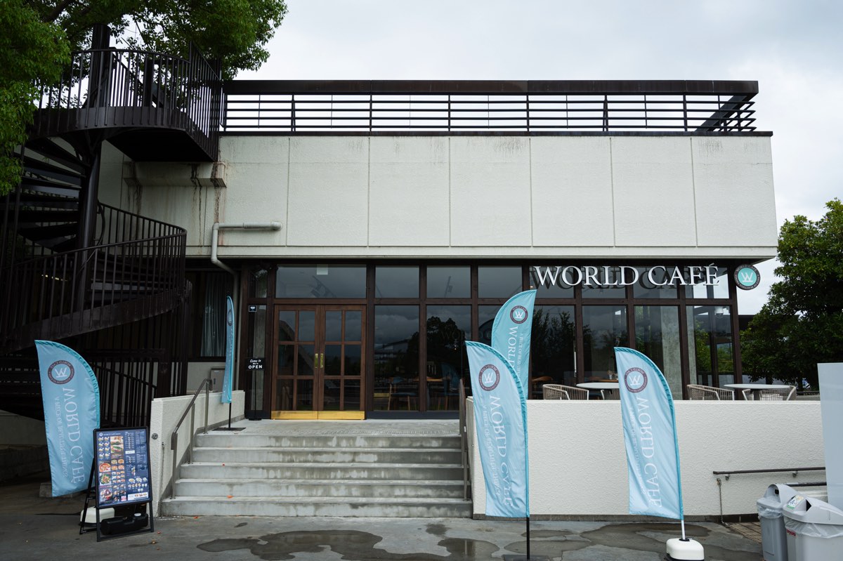 WORLD CAFE 小瀬スポーツ公園店