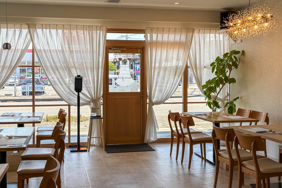 サランチェ 内観