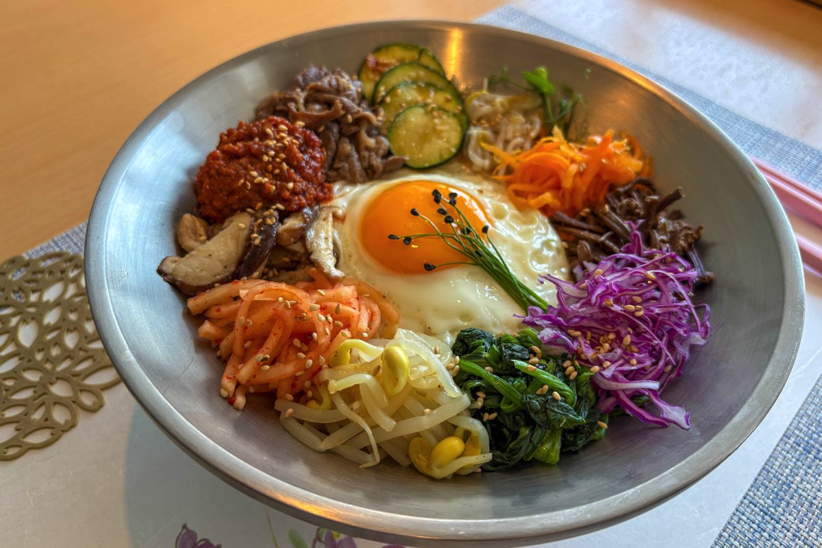 サランチェ 美ビビンパランチ（キムチとスープ付き）