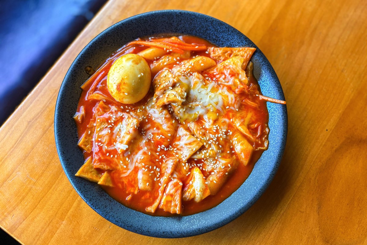 炭火焼き 金ちゃん チーズトッピングトッポギ