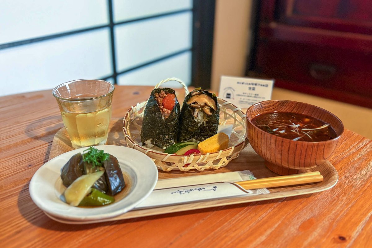 おにぎりとお味噌汁のお店 世菜