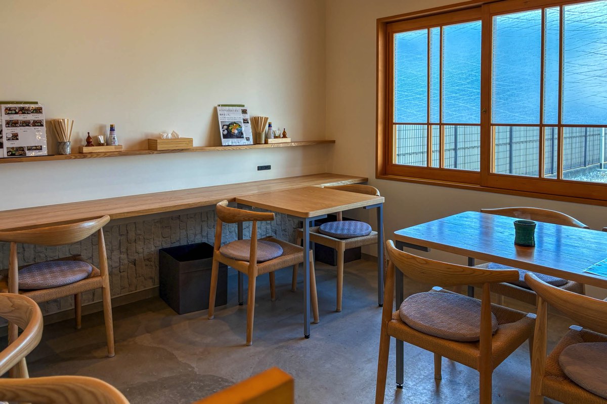 そば処 天目 内観