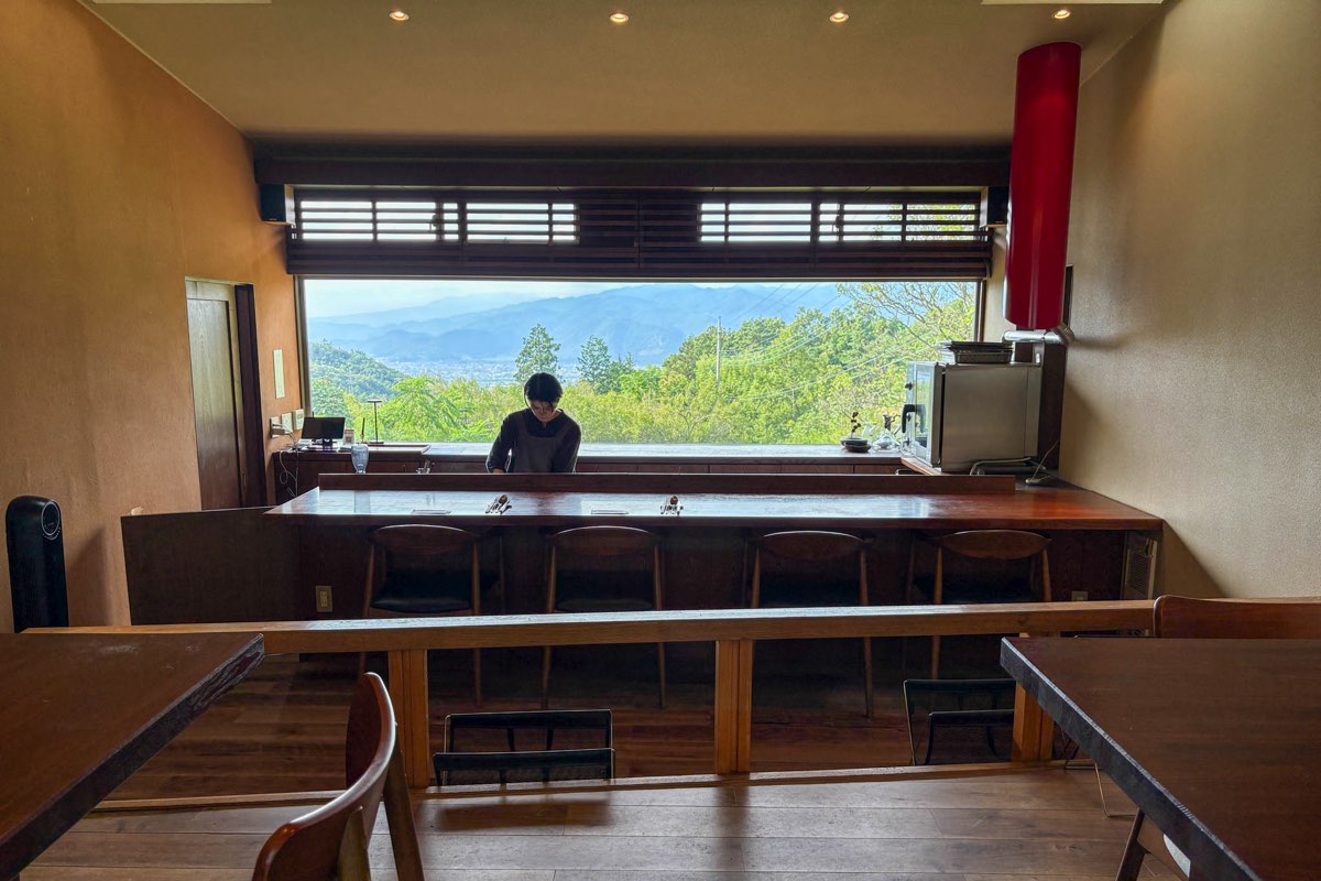 沢のそば 灯akari 内観