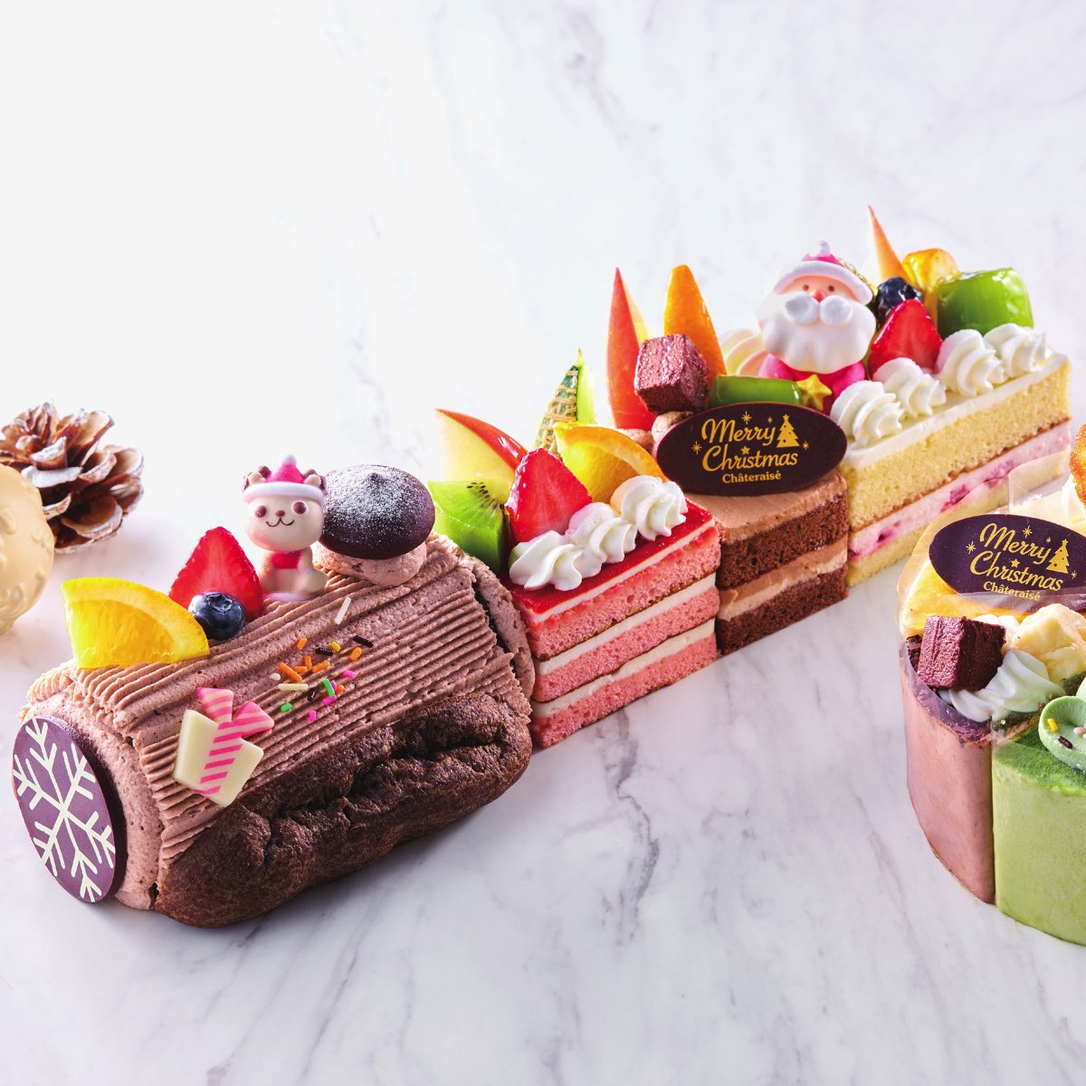 シャトレーゼ Xmasフルーツトレイン プレゼントサンタ号