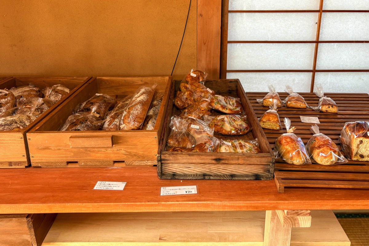 パンとパン料理 紡麦