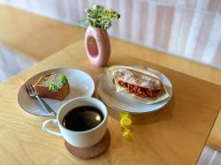 【FRUITSCAKE / 甲府市】自家焙煎コーヒーと手作りチャバタ＆米粉の焼き菓子2025年11月1日オープン