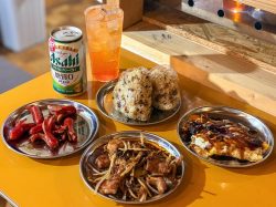 【韮崎くろねこチャン 鉄板居酒屋 / 韮崎市】くろねこドーナツ から徒歩1分！ちょい飲み最強の鉄板居酒屋2025年10月3日オープン