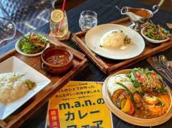 【M.a.n. Cafe&Bar / 甲府市】カレーフェア2025年12月17日まで開催中！カレーが大好きなフレンチ、イタリアン、日本料理の3人のシェフの多種多様のカレーを