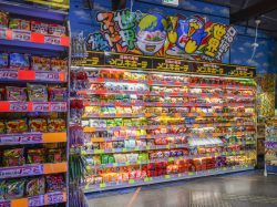 【ドン・キホーテ 河口湖インター店 / 富士吉田市】地元民はまだ知らない⁉︎世界各国の乾麺が揃う「メン・キホーテ」の魅力に迫る！