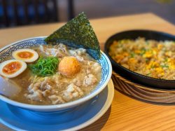 【丸源ラーメン 甲府和戸通り店 / 甲府市】やわらか豚肉たっぷり、熟成醤油が光る名物「熟成醤油ラーメン 肉そば」の名店！2025年12月1日オープン
