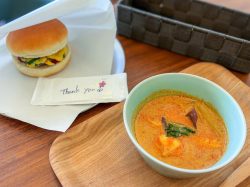 【my café room / 韮崎市】韮たまバーガーに話題の麻辣湯まで！リニューアルオープンで2025年11月11日から新メニュー続々
