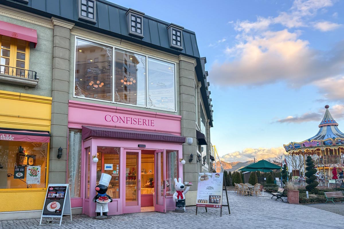 レ レーヴ サロン・ド・テ 外観