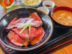 肉バル おひさま食堂