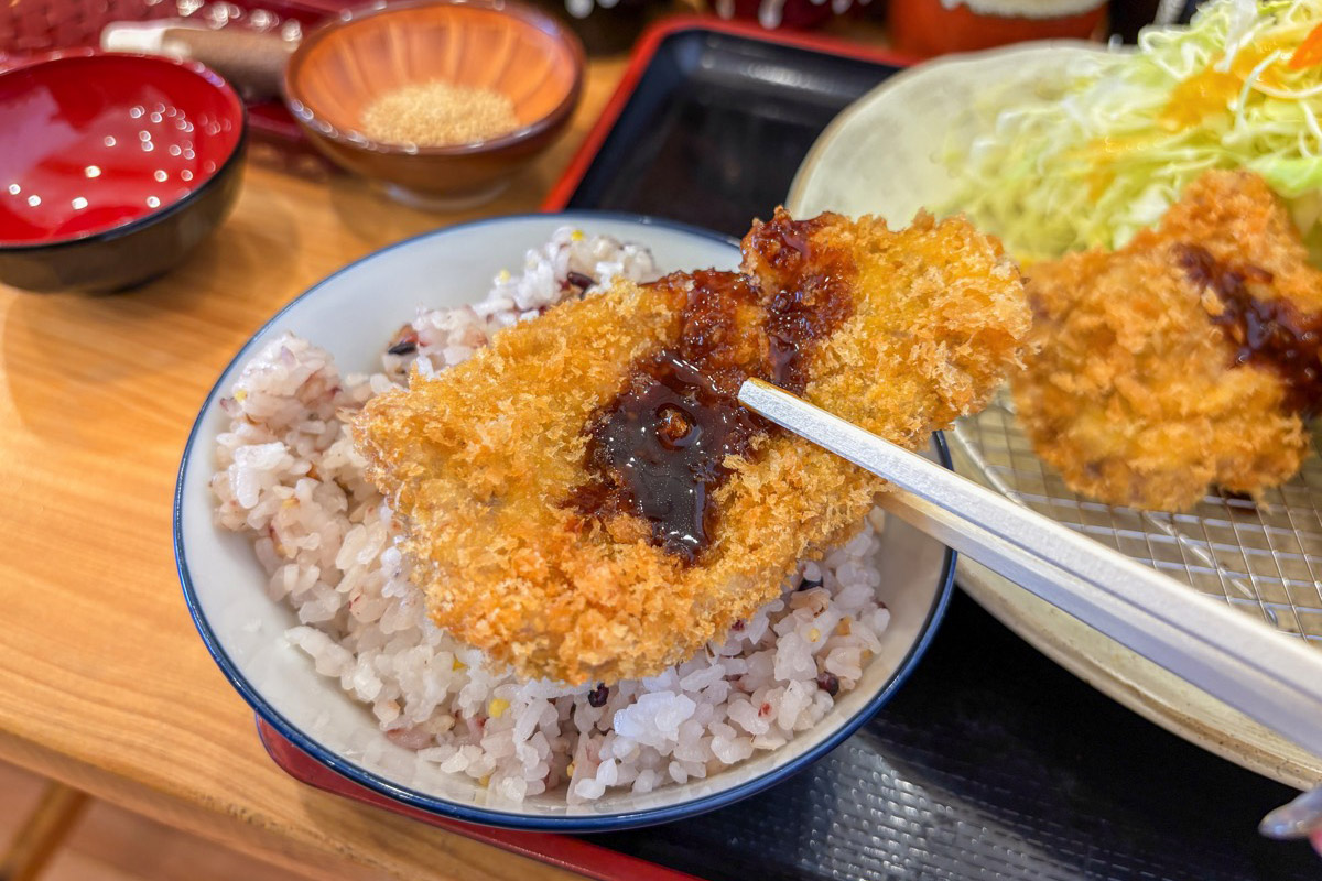 ラーメンそだし＋とんかつカネヒキリ