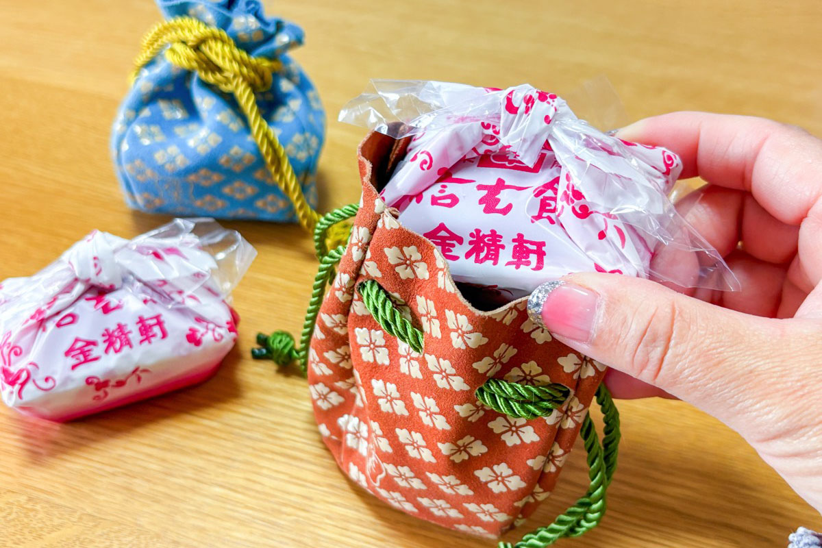 甲州印伝巾着入り信玄餅