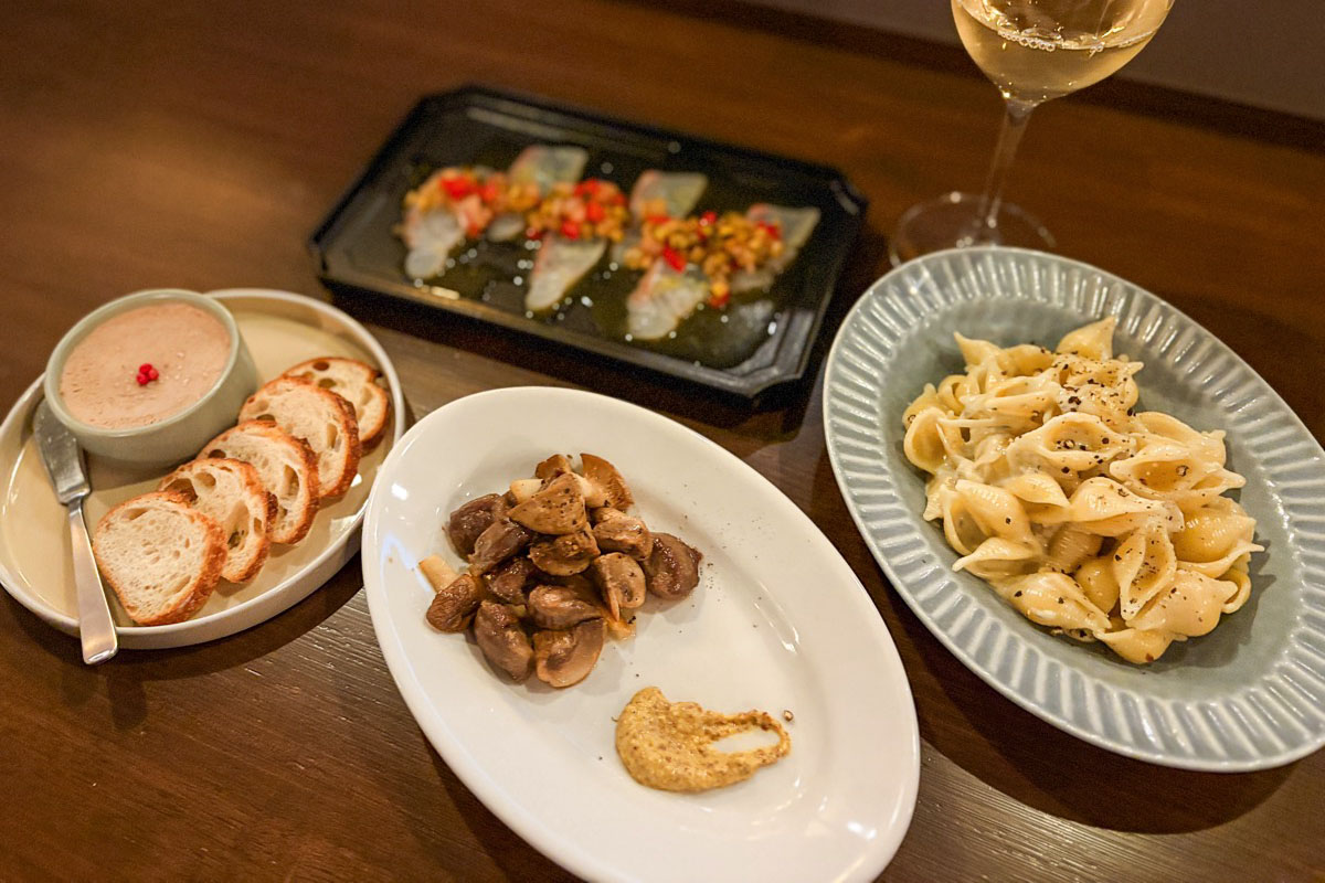 隠れ家ワインバーOPEN