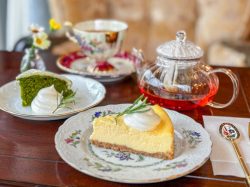 【カフェ 杏 / 甲府市】隠れ家感満載！宿併設のレトロモダンな邸宅カフェ2026年3月17日オープン