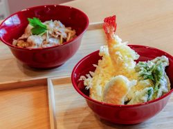 [Maruwa Shokudo / Fujiyoshida City] A donburi (rice bowl) specialty restaurant in a retro-style Roman Yokocho (alleyway) opens on April 25, 2026.