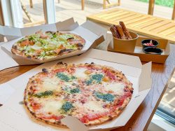 [Atelier de Fromage RISONARE Yatsugatake / Kobuchizawa-cho, Hokuto City] Karuizawa's popular shop opens on Piman Street! Freshly baked pizza with cheese as the main ingredient. Opening April 23, 2026.