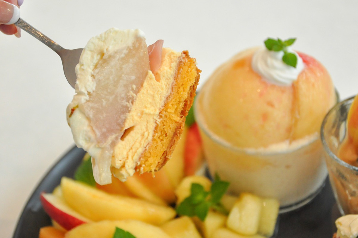 Museum café Sweets lab 葡萄屋kofu